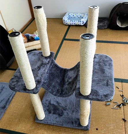 キャットタワー1段完成