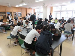 ６年生 理科 唾液の働きを調べる実験 かぎやっ子日記
