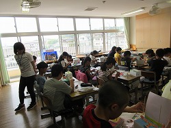 6年生 図工 くるくるクランク 完成へ かぎやっ子日記 6年生 図工 くるくるクランク 完成へ かぎやっ子日記