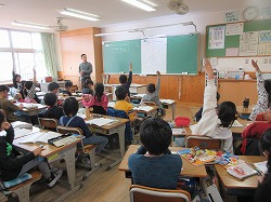 ３年生 理科 太陽と影の向き かぎやっ子日記