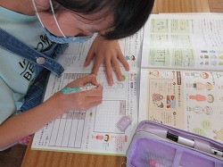 ６年生 家庭科 涼しい服装を考える かぎやっ子日記