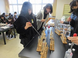 6年生 理科 リトマス紙で液性を調べる実験 かぎやっ子日記 6年生 理科 リトマス紙で液性を調べる実験 かぎやっ子日記