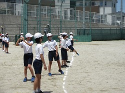 5年生 体育 ソフトボール投げの練習 かぎやっ子日記 5年生 体育 ソフトボール投げの練習 かぎやっ子日記