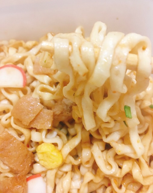 赤いきつね焼うどんの麺