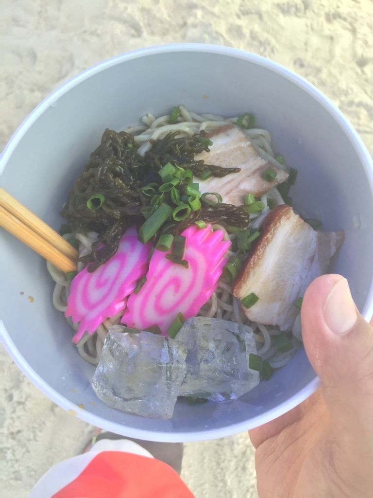 そこは南国の小さな楽園 ウミガメに会える座間味島・阿真ビーチから