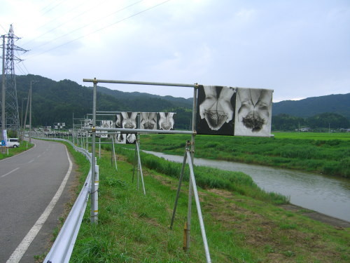 水と土の芸術祭2009－水見台団地・水抜き通り01（西蒲区・栄）