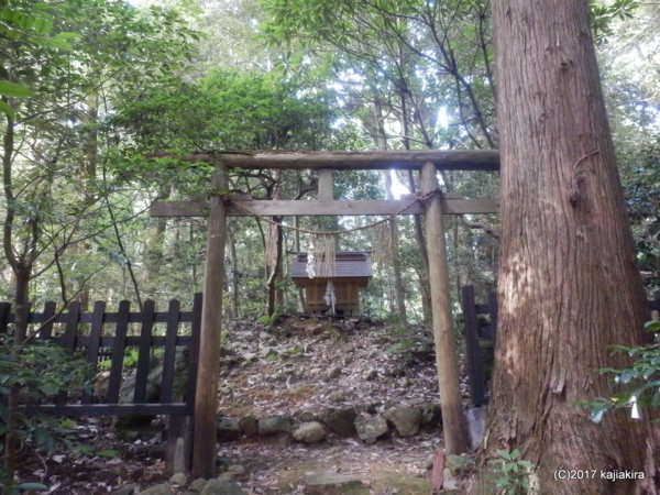 弥彦神社の末社「某神社」（西蒲原郡弥彦村）