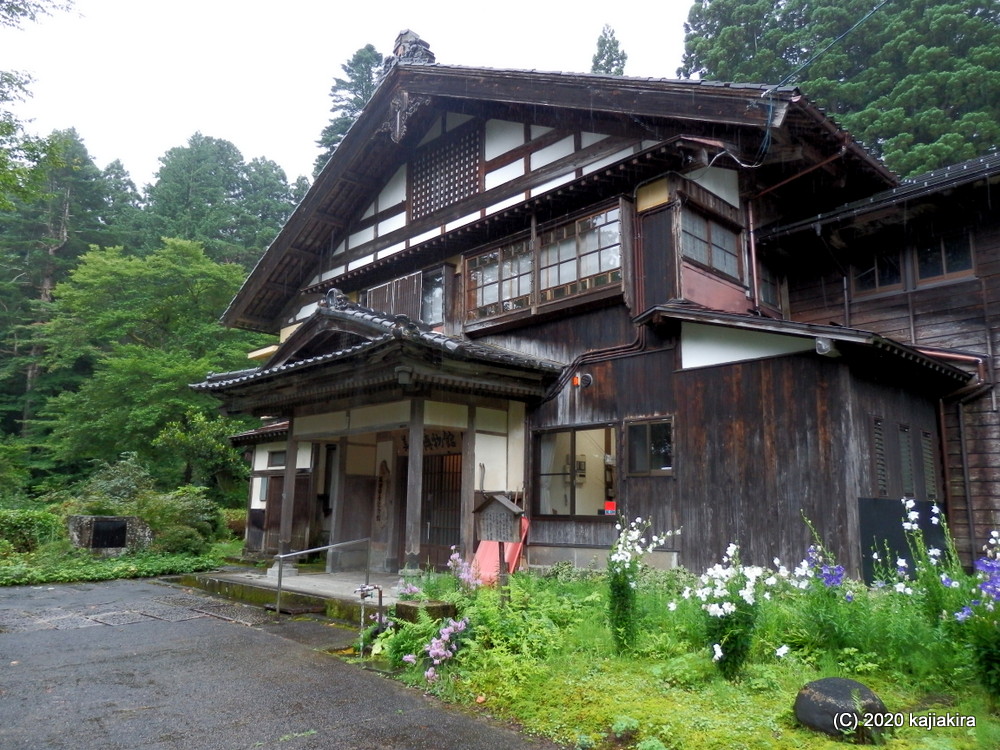 酒蔵の仕込み水だった「柳清水」（十日町市松之山1222）新潟県の名水