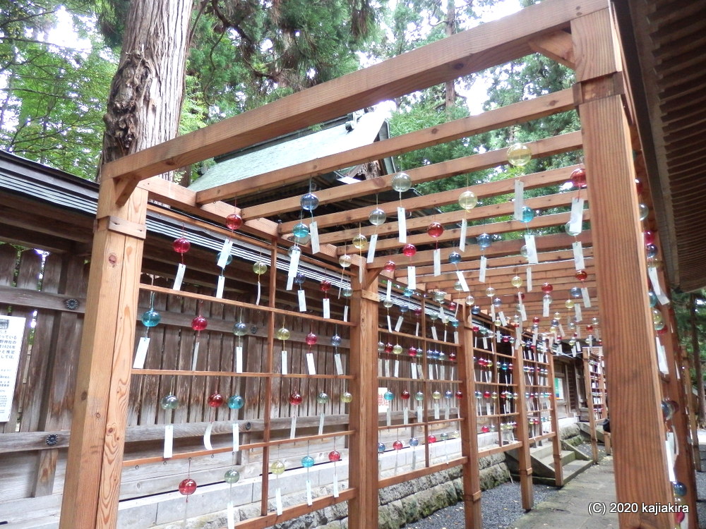 復刻された「疫病退散のお札」求め、東北の伊勢・熊野大社（山形県南陽市宮内）へ