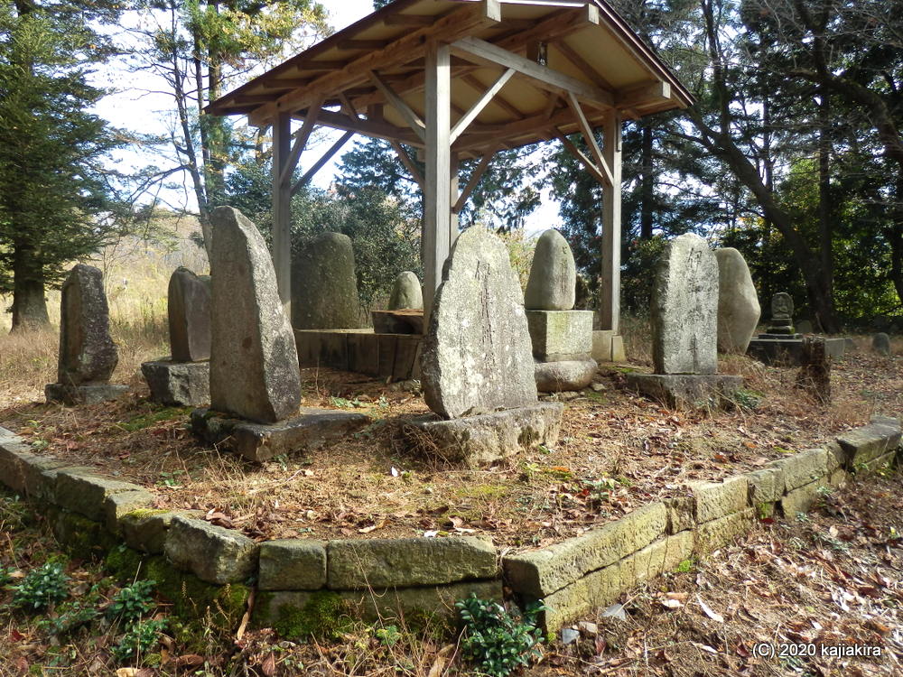 「陣馬山（新発田市本間新田）」で謎の神社・石碑群に遭遇