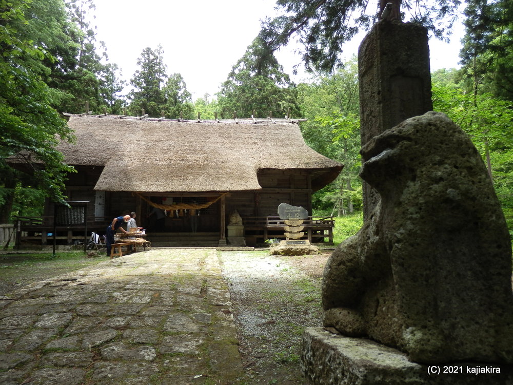 東置賜郡高畠町「道の駅たかはた」そばの「安久津八幡神社」