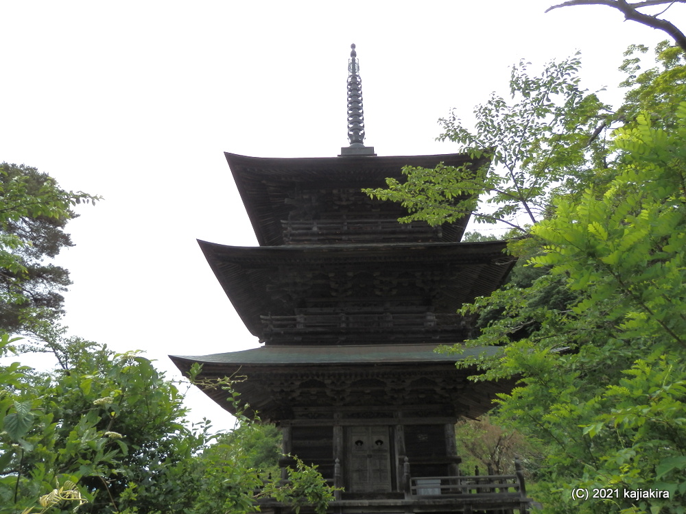 東置賜郡高畠町「道の駅たかはた」そばの「安久津八幡神社」