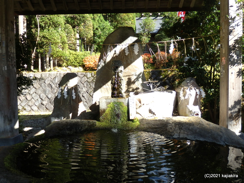 お札をいただきに１年ぶりの八海山尊神社［南魚沼市大崎］