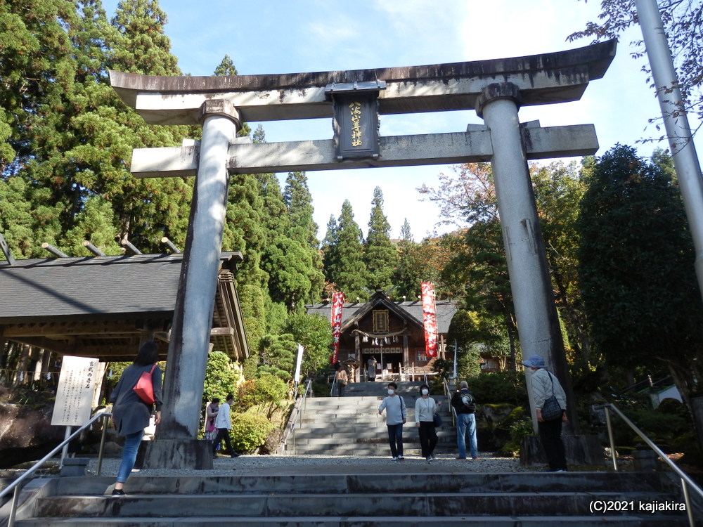 お札をいただきに１年ぶりの八海山尊神社［南魚沼市大崎］