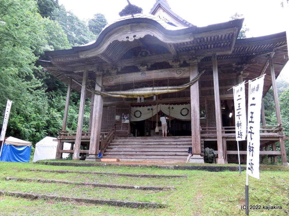 豪雨の中、二王子岳麓に鎮座する下越総鎮守「二王子神社」へ初めて参拝。