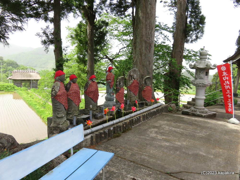 即身仏「真如海上人」を安置する「湯殿山総本寺 瀧水寺大日坊」（鶴岡市大網）