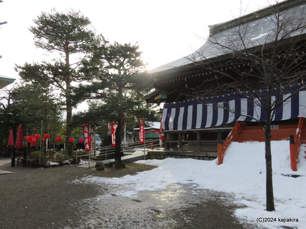 平日の早朝、五泉市内散策(五泉八幡宮、栄軒ベーカリー)
