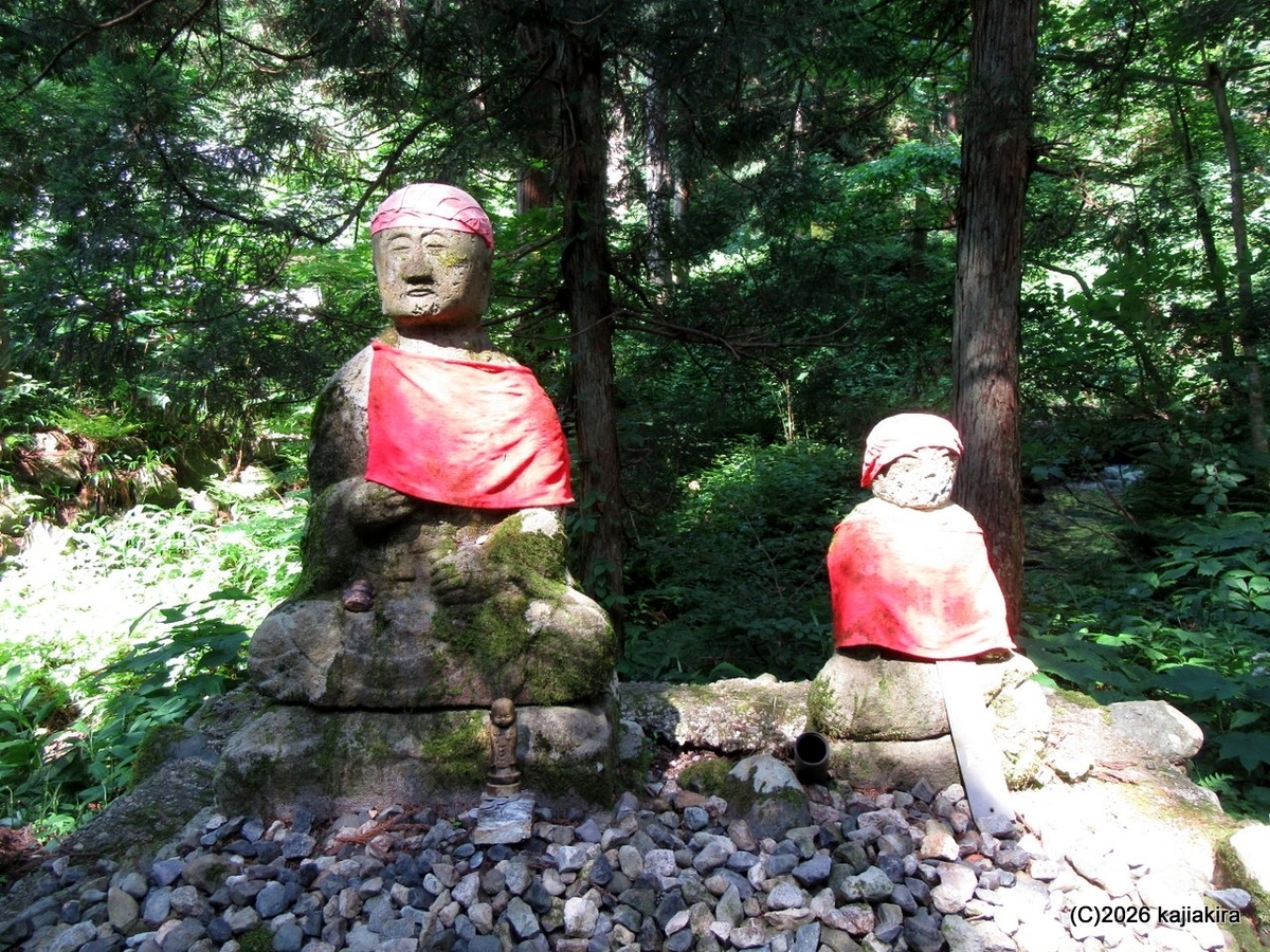 五泉市村松地区の古刹「慈光寺」を杉並木の参道を経て参拝
