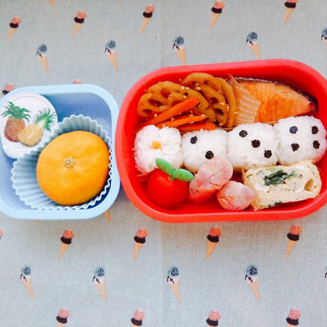 サイコロおにぎりキャラ弁 冷凍食品を使わず可愛い幼稚園弁当 カジ子の暮らしの挑戦 サイコロおにぎりキャラ弁 冷凍食品を使わず可愛い幼稚園弁当 カジ子の暮らしの挑戦