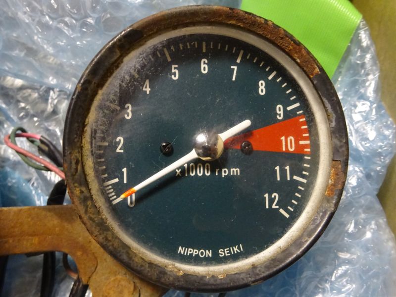 CB500FOURのタコメーター - スバル360 レストア日誌 ~てんとうむしとの