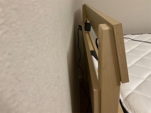 アイリスオーヤマのベッド横からみた画像