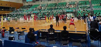 バレーボール観戦 サイド席の端(エンドより)からの眺め