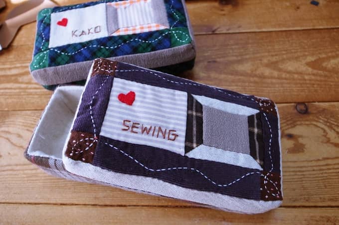 ６０代 主婦の手芸生活 パッチワークのソーイングボックスと手作り人形ニーナのスモック Kako B