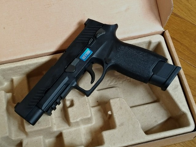 AEG SIG P320 (M17)届いたので外観レビュー - Sky CleAr