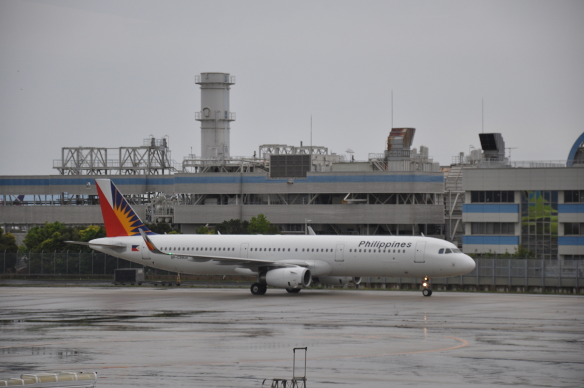 大阪から台北へ フィリピン航空のビジネスクラスに搭乗してみた マイルを貯めて旅にまいる