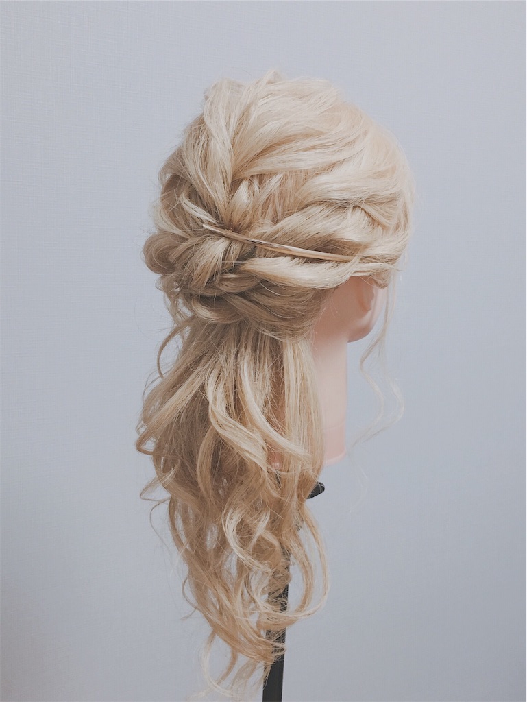 ちょっとルーズなヘアアレンジの仕方 今回は ローポニー です Kame Style