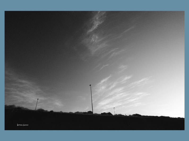 GRⅢで撮影したモノクロの空の写真