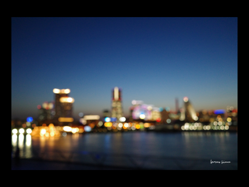 ぼかして撮影した横浜夜景の写真