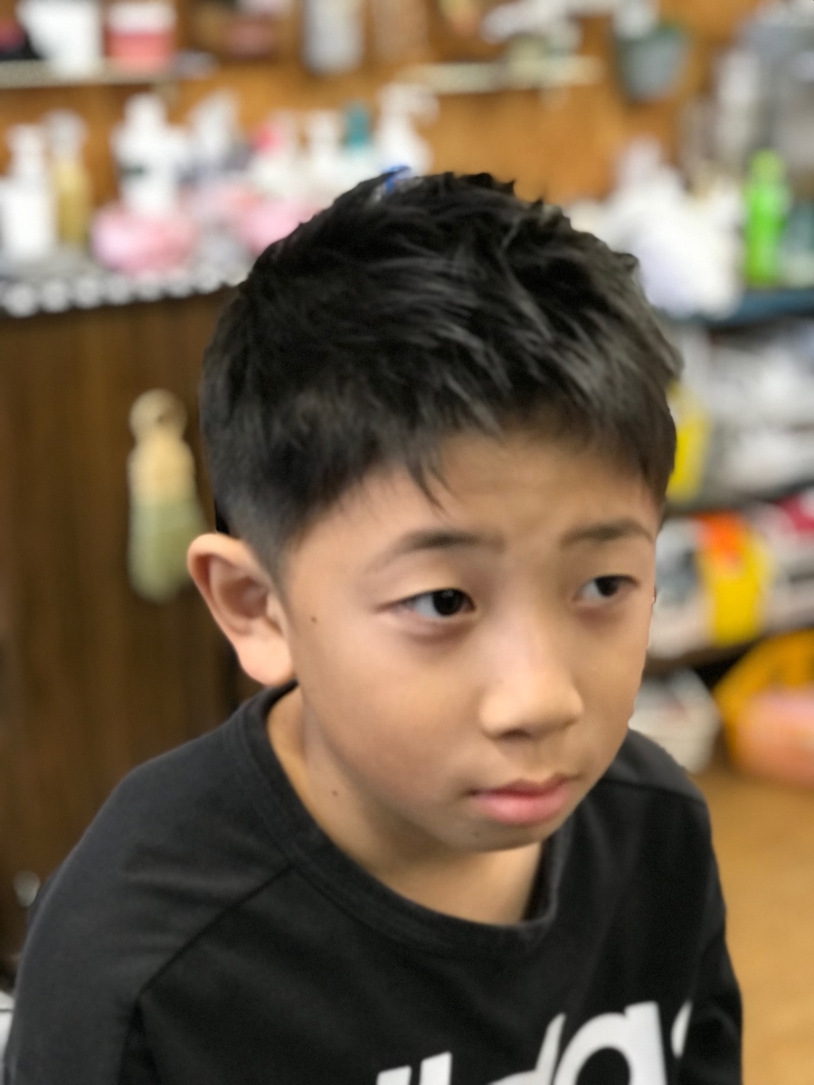ショートツーブロックも束感が大切 子供 カット 鈴鹿市 メンズ バーバーそらまめ S Blog