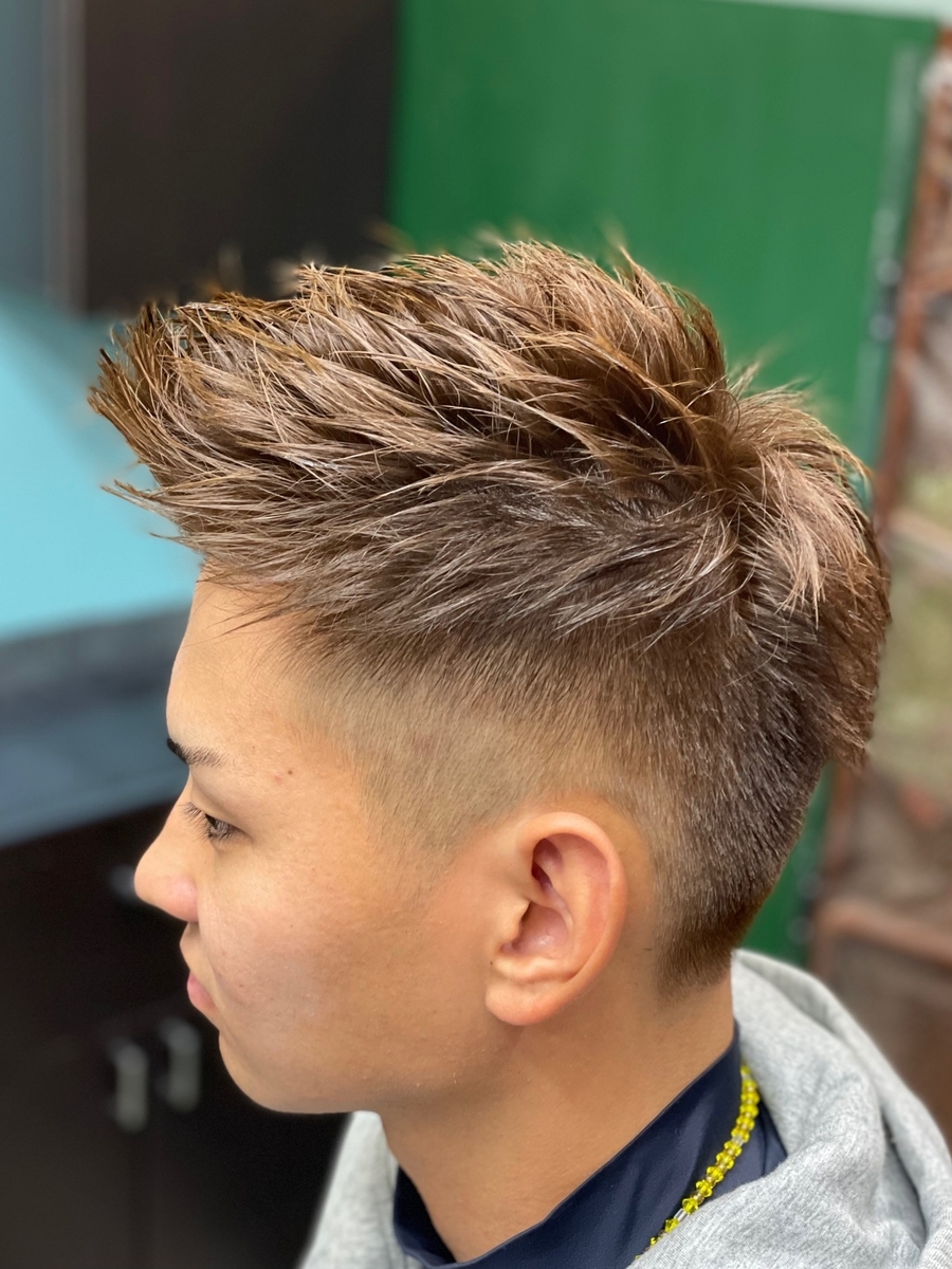 ジェットモヒカン フェード アッシュ系グレージュは男前ヘアスタイルの王道 バーバーそらまめ S Blog