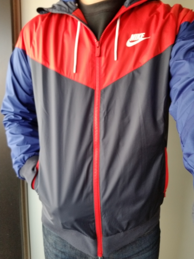 Nike ウインドランナー サラリーマンのデニム穿き込みレポート Nike ウインドランナー サラリーマンのデニム穿き込みレポート