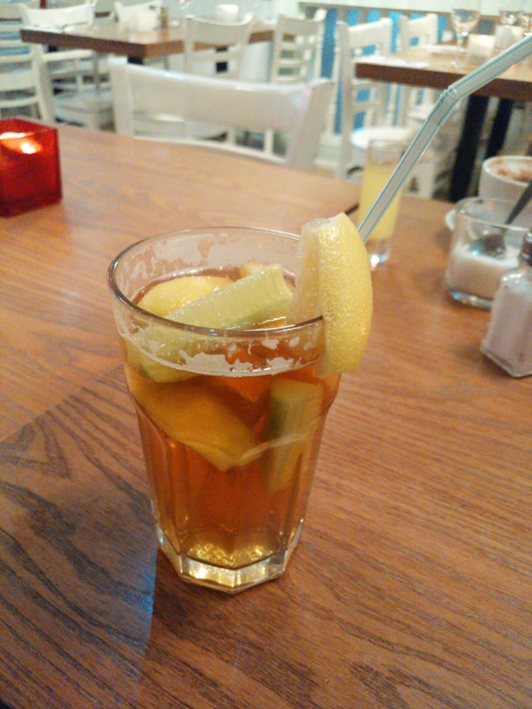 イギリスの不思議な飲み物 ピムス イギリスのゴルフ場と観光の魅力