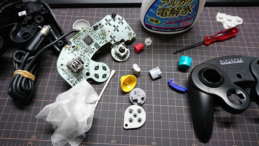 ニンテンドースイッチ】ゲームキューブコントローラーのアナログ 東京の公式通販サイト shiro様専用 GCコン LRボタン 化 跳ね返り対策 カチカチZ カスタム その他