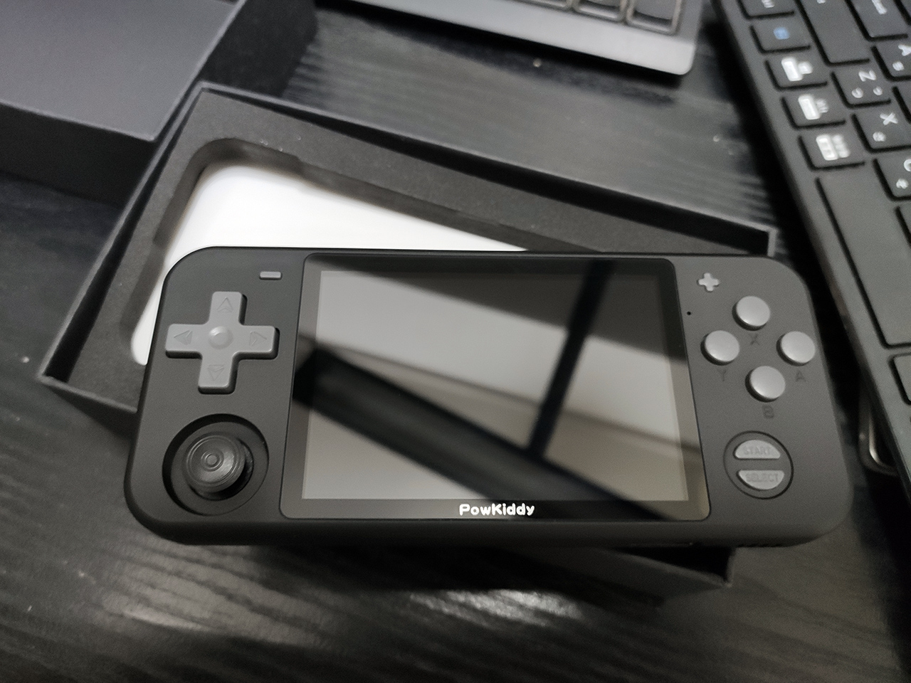Powkiddy RGB10　ブラック powkiddy RGB10 ポータブルゲーム機 中華ゲーム機 エミュレータ