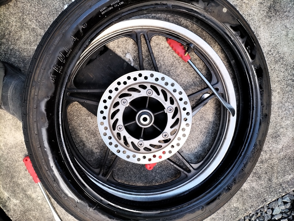 ly125fi 前後　タイヤホイール！ 前輪がパンクした！自分で交換Part2 - 中華Honda LY125FIの記録
