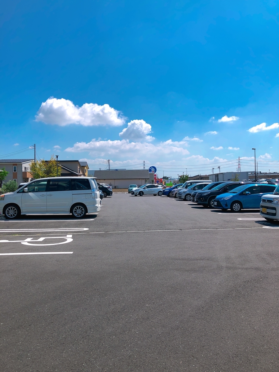 ohana本庄店の広い駐車場