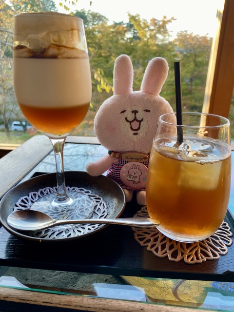 兼六園の桂坂口にある金沢城が一望できるオシャレな和カフェで頂く加賀