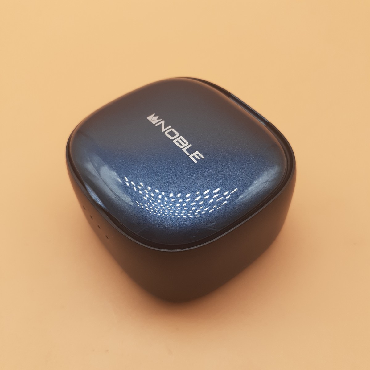完全ワイヤレスイヤホン Noble Audio Falcon 2 レビュー】装いも