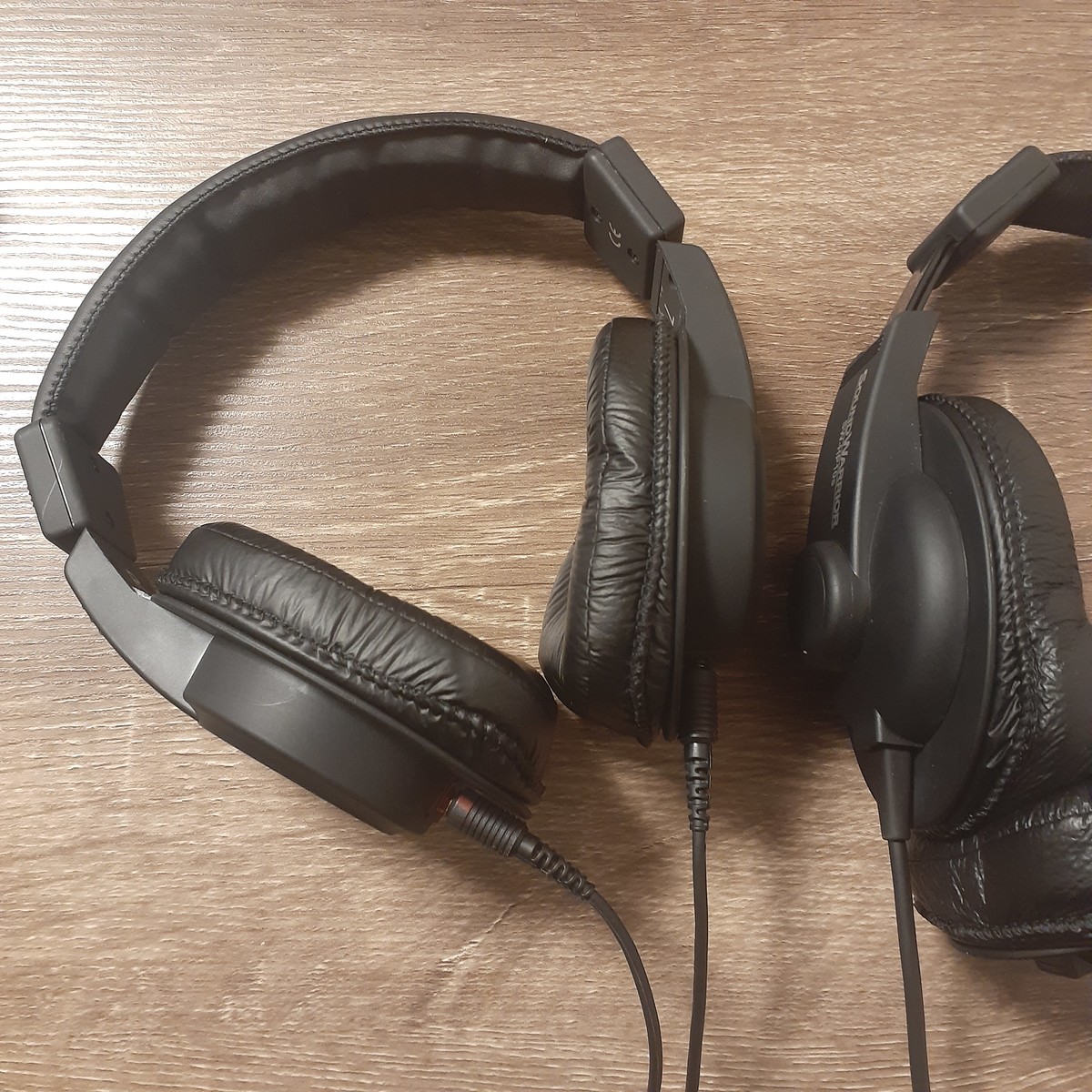 城下工業 Sound Warrior SW-HP100