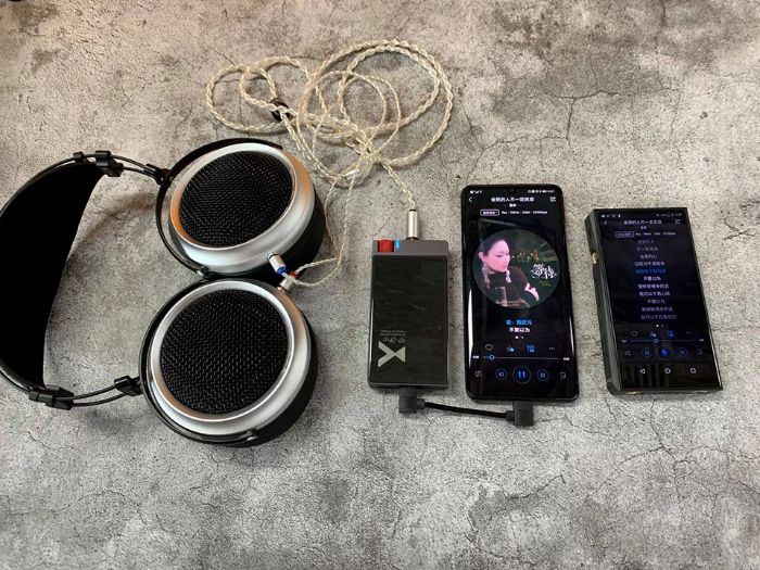 セミオープンバック型ヘッドホン iBasso SR2 クイックレビュー：ワイド