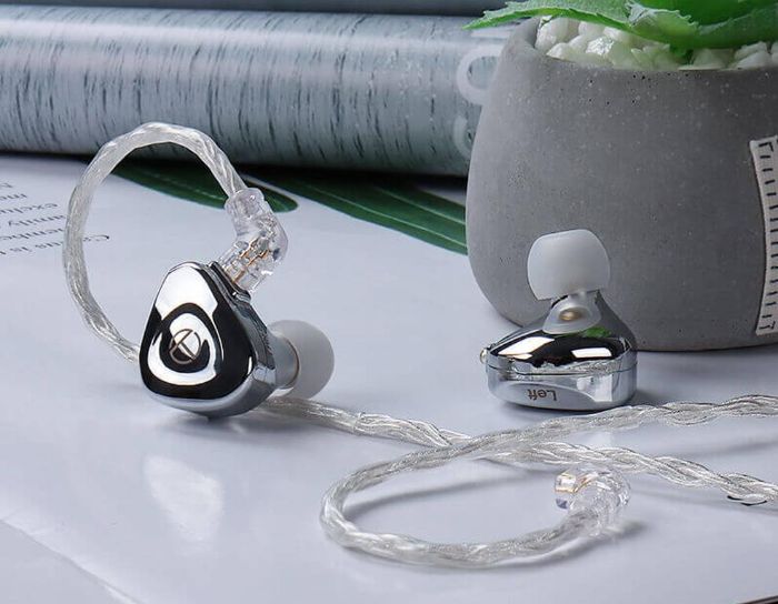 15BA搭載のフラッグシップIEM「TRN BA15」が発表されました - audio