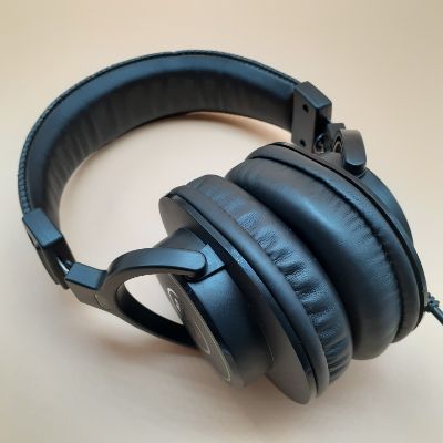 Mackie MC-100 Mackie MC-100