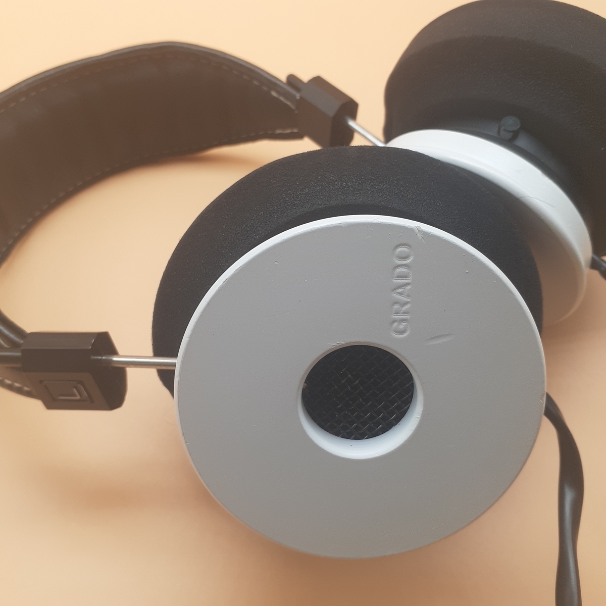 GRADO The White Headphone