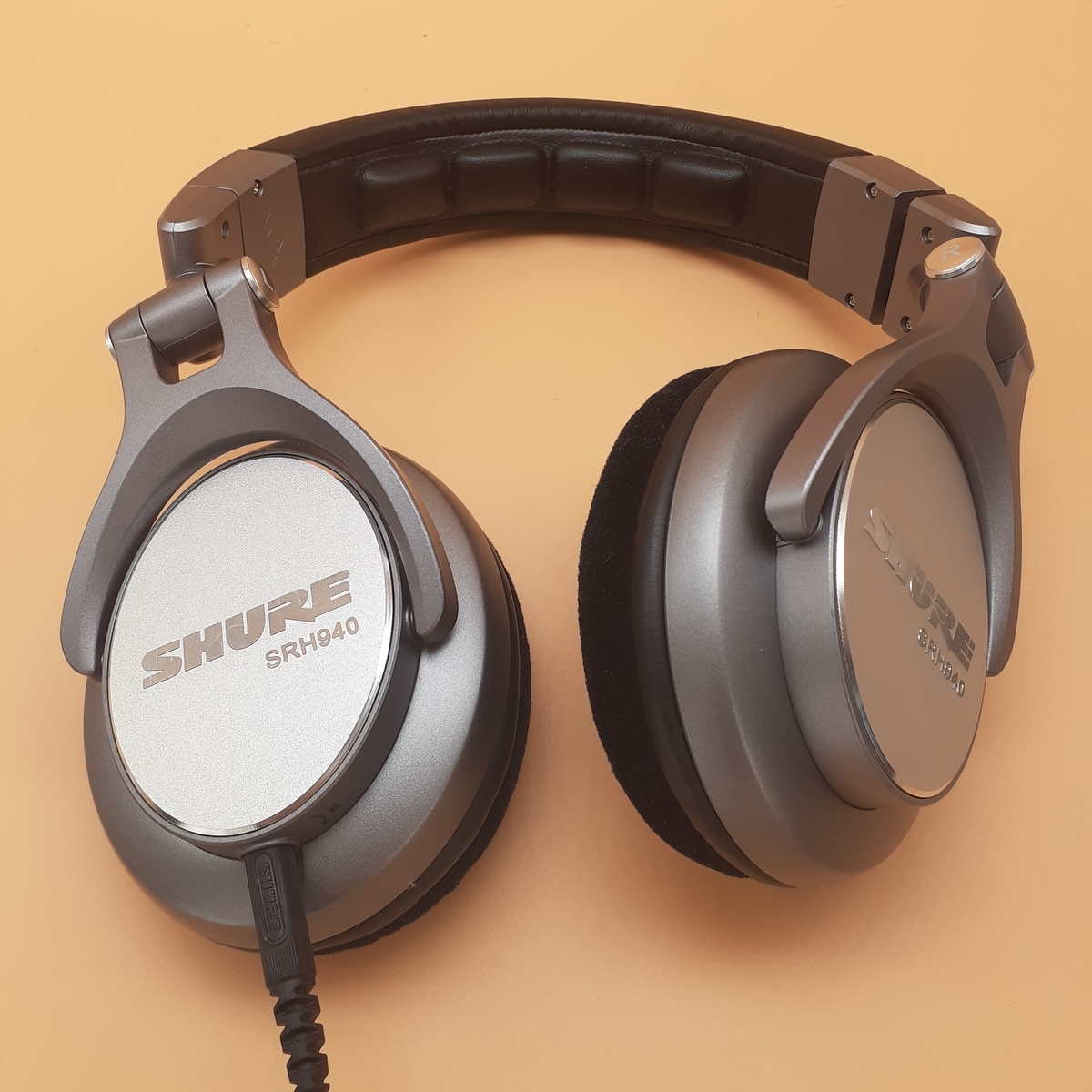 SHURE SRH940: High resolution, original sound fidelity, almost