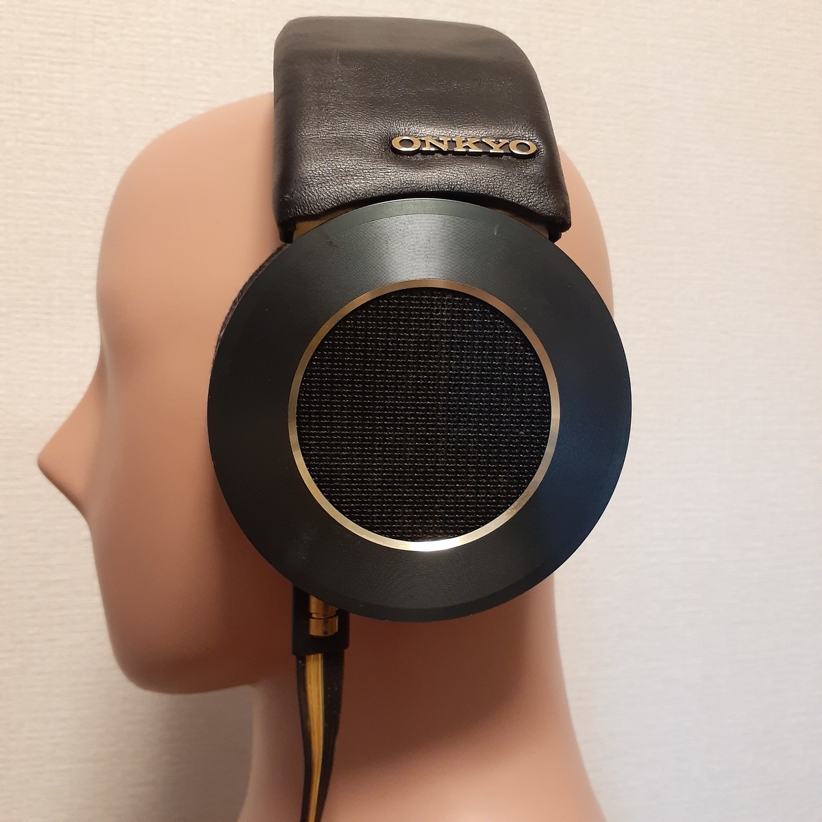 ONKYO A800 オープンエア型 未使用品 - ヘッドフォン ONKYO A800 オープンエア型 未使用品 - ヘッドフォン