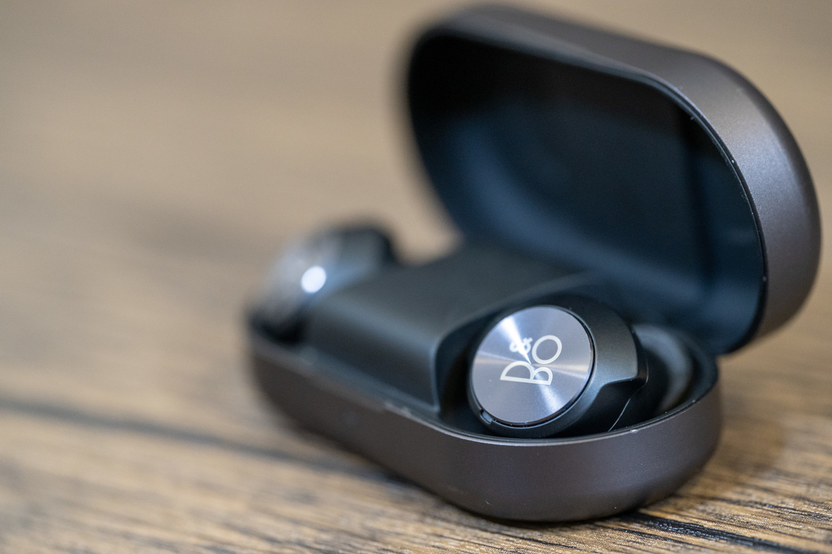 True Wireless Earbuds Review) Bang & Olufsen Beoplay EQ: Monitor